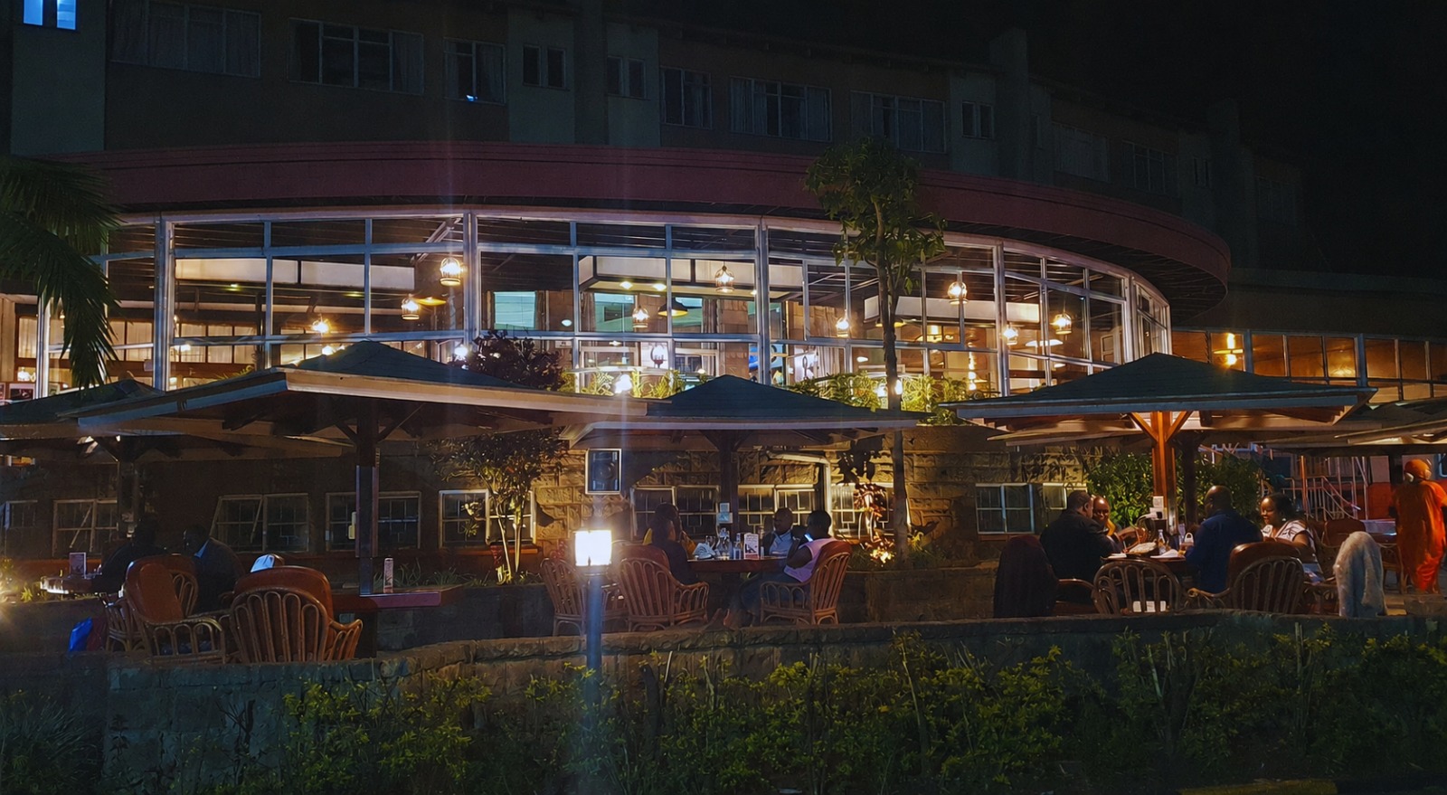 Candlelit dining at the United Kenya Club